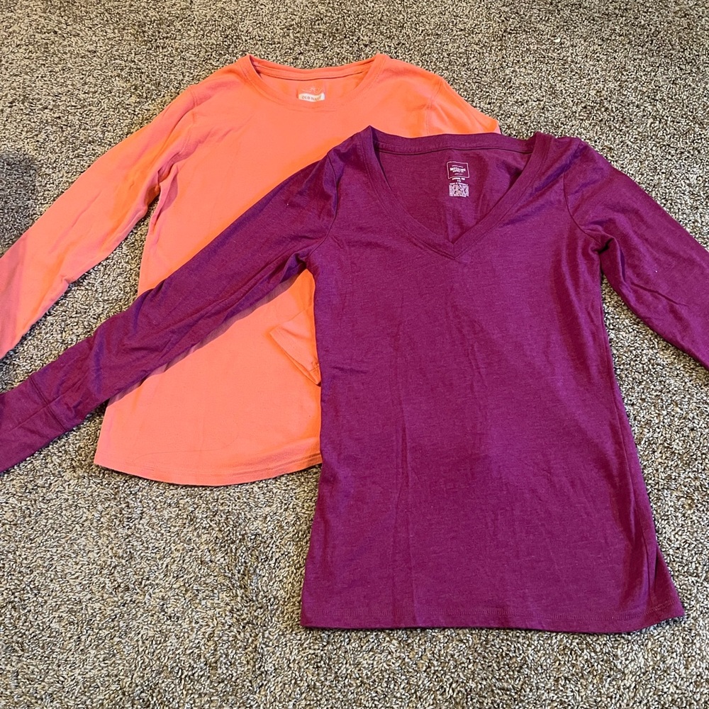 Maternity lot.  Size M long sleeve tops.
